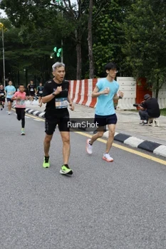 Runner Photo 4299202