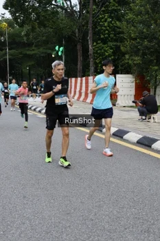 Runner Photo 4299210
