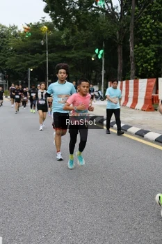 Runner Photo 4299213