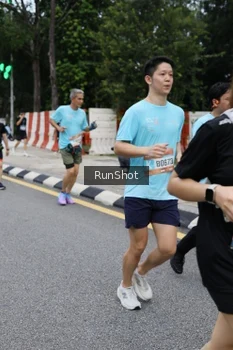 Runner Photo 4299241
