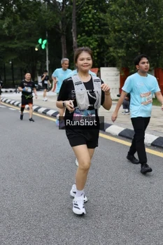 Runner Photo 4299242
