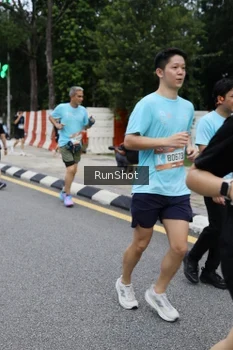 Runner Photo 4299243