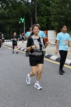 Runner Photo 4299250