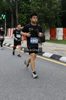 Runner Photo 4299256