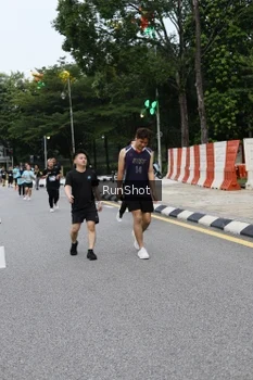 Runner Photo 4299310