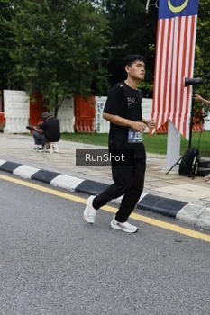Runner Photo 4299349