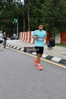Runner Photo 4299351