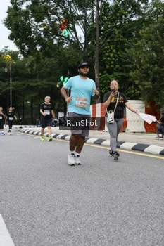 Runner Photo 4299359