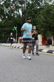 Runner Photo 4299368