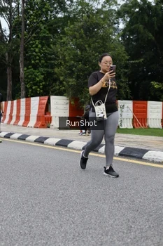 Runner Photo 4299369