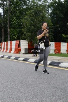 Runner Photo 4299370