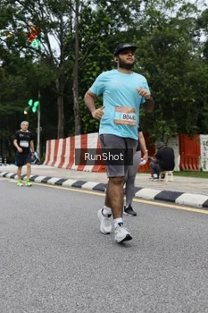 Runner Photo 4299374