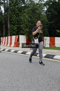 Runner Photo 4299375