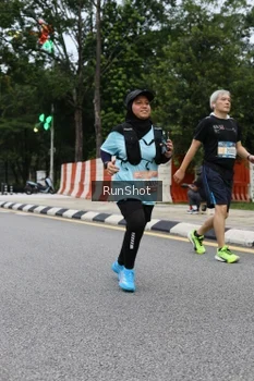 Runner Photo 4299383