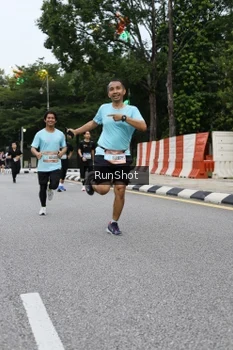 Runner Photo 4299395