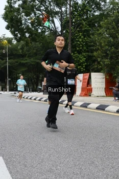 Runner Photo 4299412