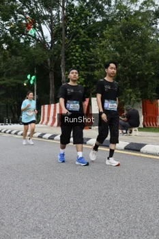 Runner Photo 4299419