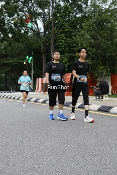 Runner Photo 4299421