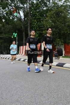 Runner Photo 4299425