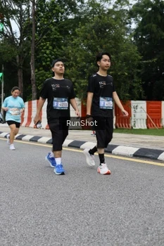 Runner Photo 4299429