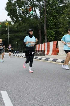 Runner Photo 4299436