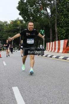 Runner Photo 4299453