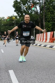 Runner Photo 4299460