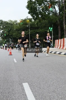 Runner Photo 4299468