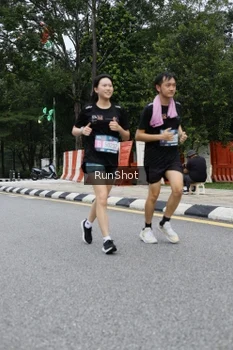 Runner Photo 4299475
