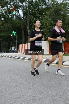 Runner Photo 4299476