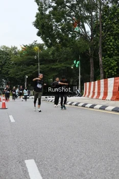 Runner Photo 4299485