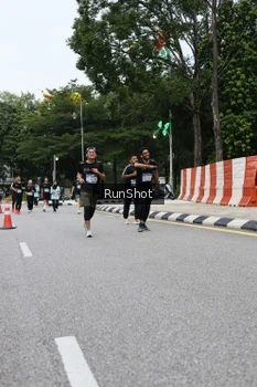 Runner Photo 4299487