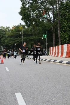 Runner Photo 4299491