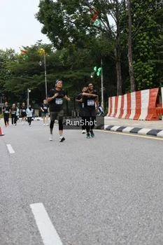 Runner Photo 4299493