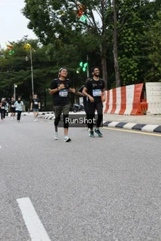 Runner Photo 4299500