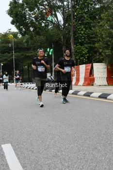 Runner Photo 4299504