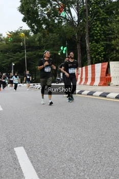 Runner Photo 4299506