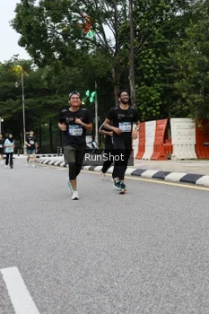 Runner Photo 4299511