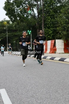 Runner Photo 4299513