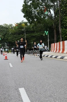 Runner Photo 4299529
