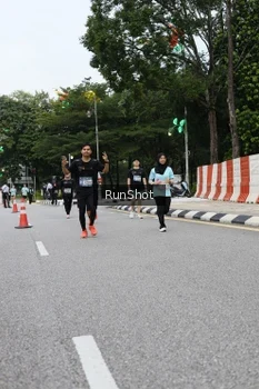 Runner Photo 4299530