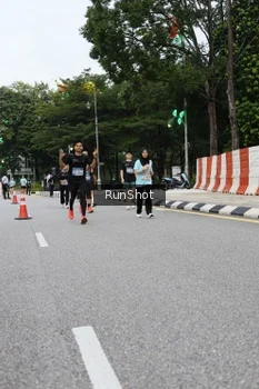 Runner Photo 4299534