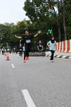 Runner Photo 4299540