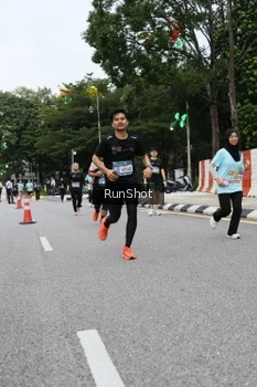 Runner Photo 4299546