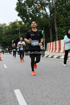 Runner Photo 4299553