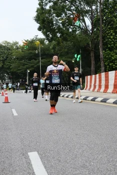Runner Photo 4299560