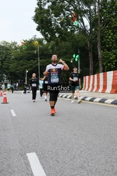 Runner Photo 4299564