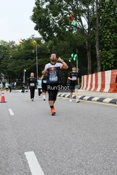 Runner Photo 4299565