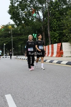 Runner Photo 4299592