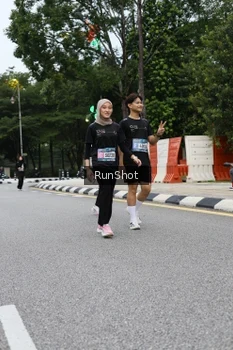 Runner Photo 4299599